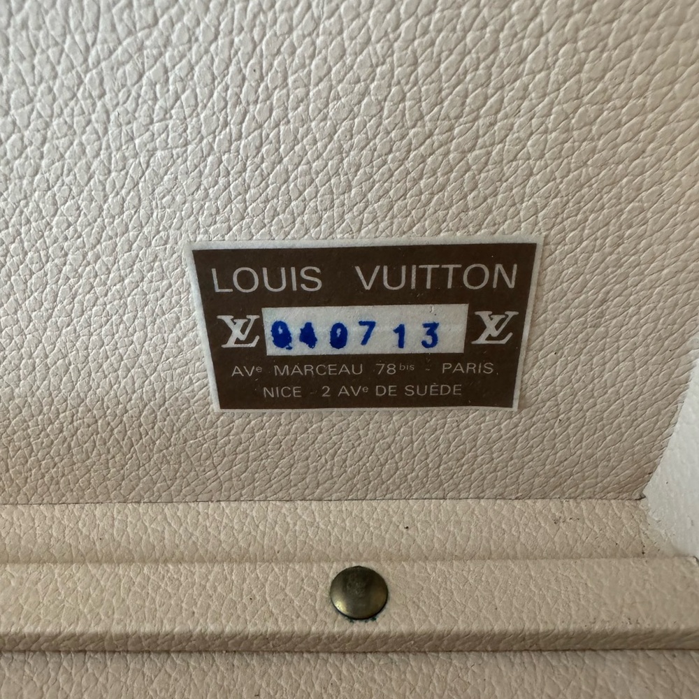 Louis Vuitton Brown and Tan Monogram Luggage - Picture 7 of 16